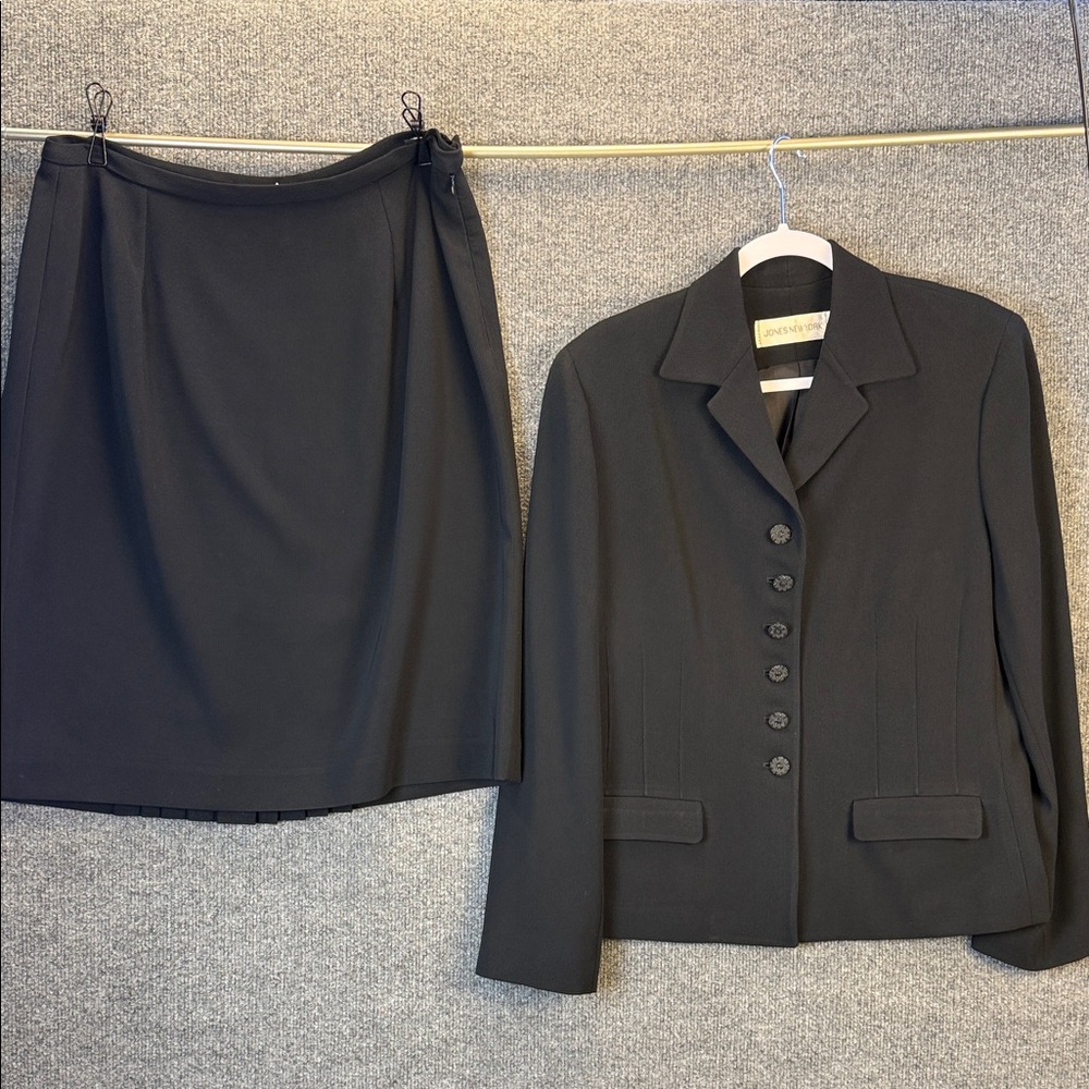 Vintage Jones of New York Black Lined Blazer & Pleated Skirt Women's Size 14